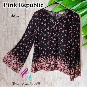 Pink Republic - Sz L - bell sleeved flowy blouse